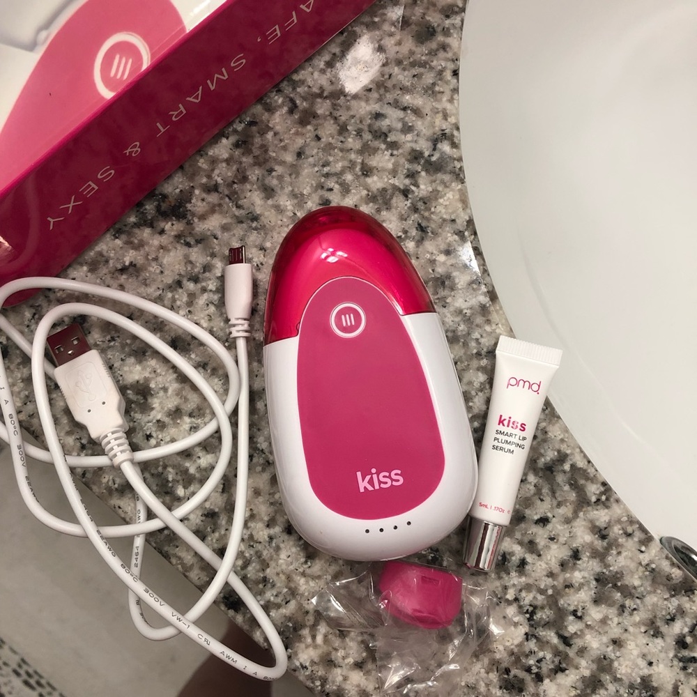 PMD Lip Plumping Device - Picture 3 of 3